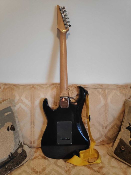 Guitarra Eléctrica Ibanez Silver Cadet VZR-140BK