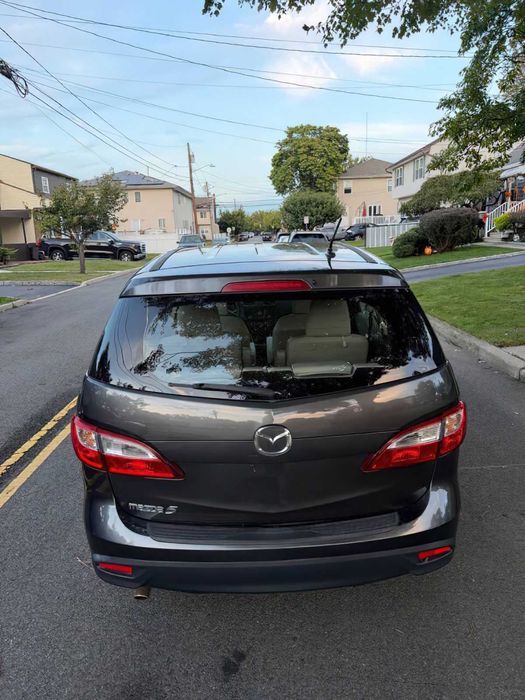 Mazda 5      2014