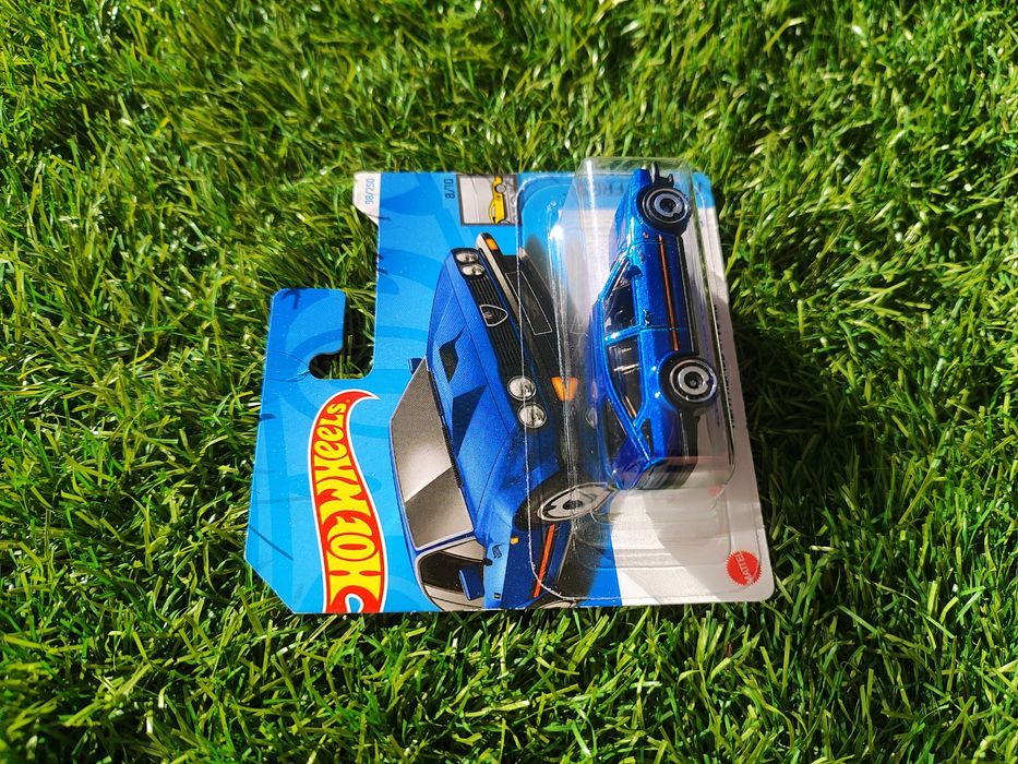 Hotwheels Alfa Romeo GTV6 3.0 2024 1/64