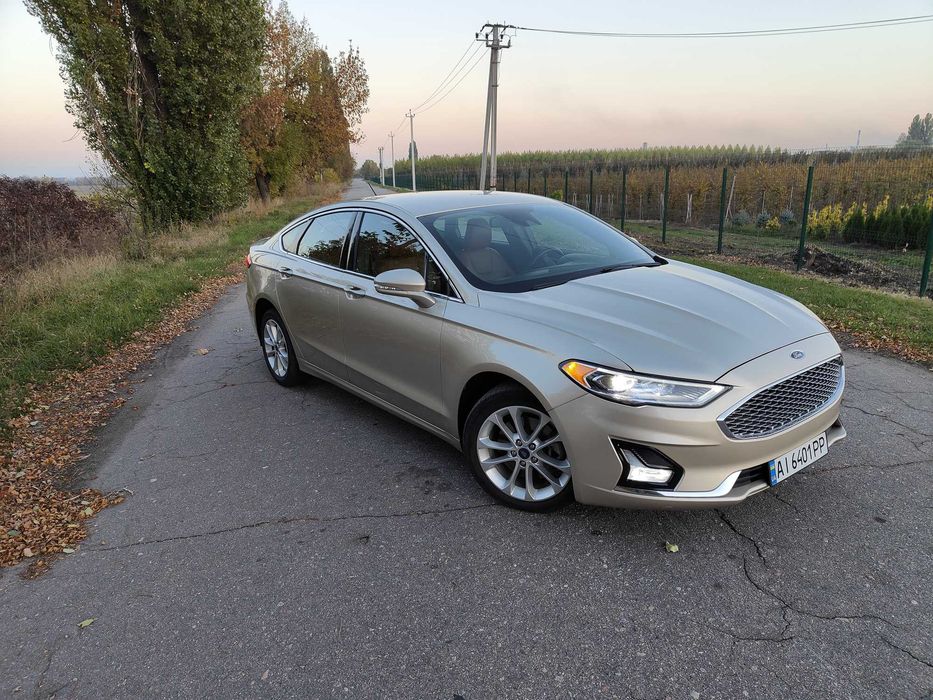 Ford Fusion Energy PlugIn Hybrid Titanium
