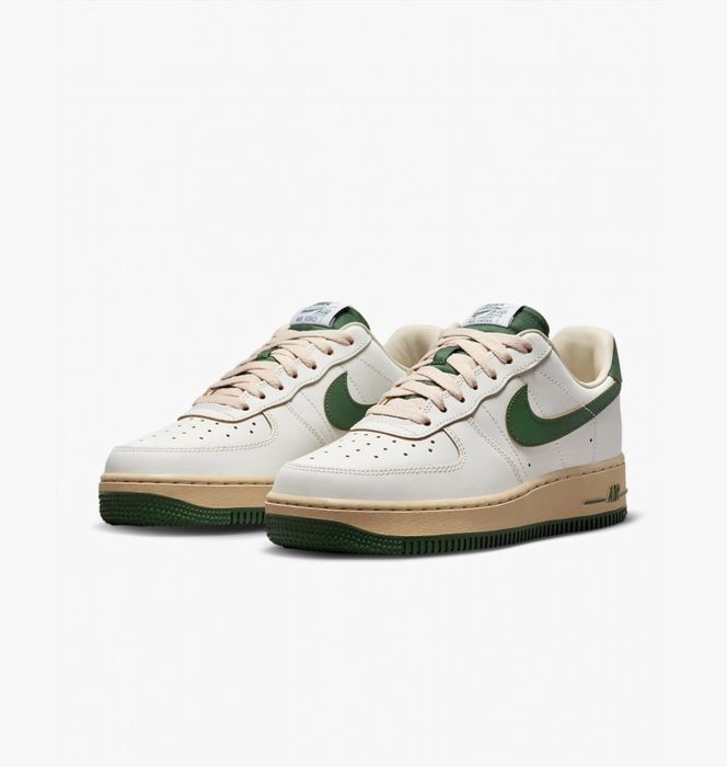 Оригінальні жіночі кросівки Nike air force 1'07 LV8(DZ4764-133)