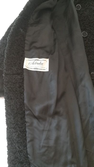 Casaco comprido astrakan