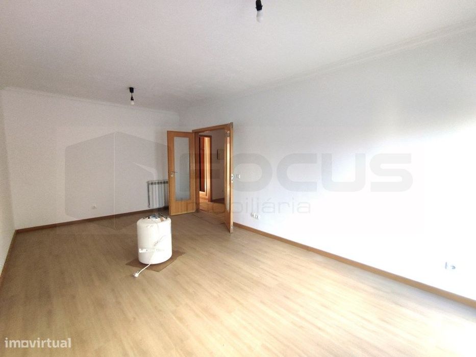 Apartamento T2 para arrendamento - Esgueira / Aveiro