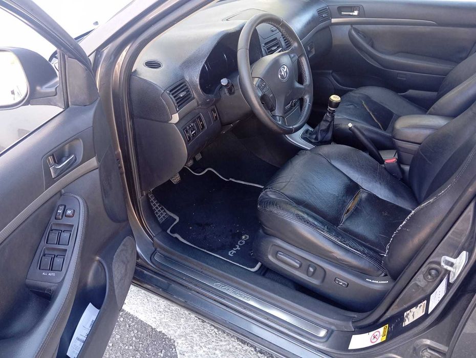 Toyota Avensis SW 2.0 D 4D - 08 — photo 4