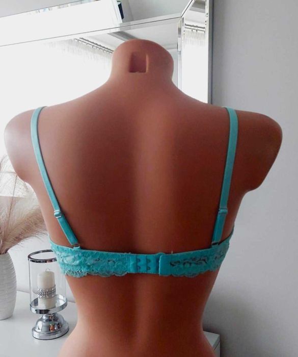 Nowy koronkowy biustonosz push up  paski cyrkonie  80 B