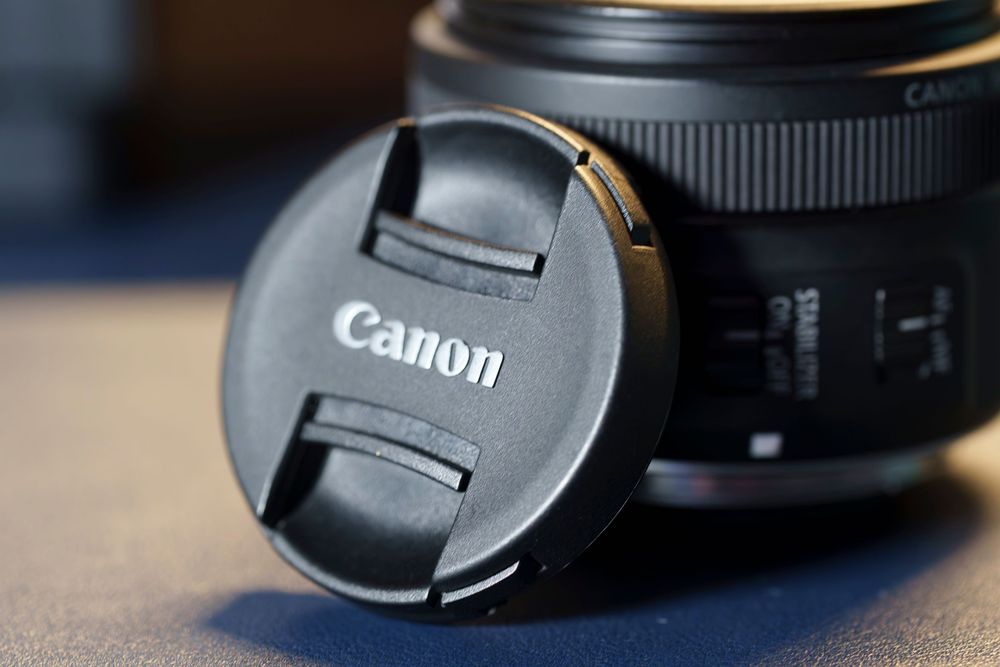 Canon EF-S 35mm f/2.8 Macro IS STM – Como Nova