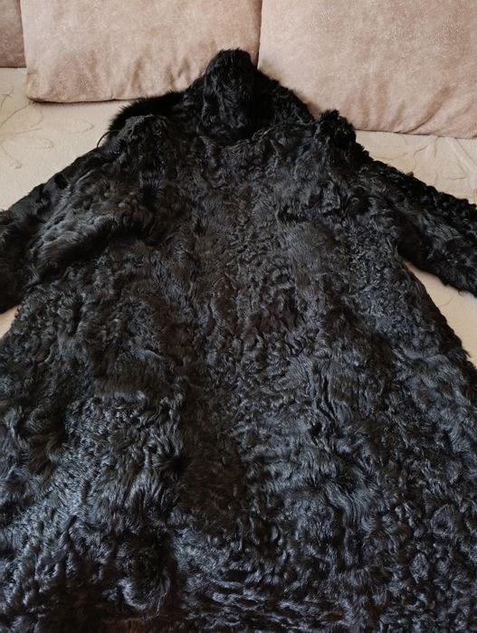 Продам натуральну шубу з коз