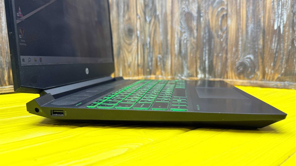 РОЗПРОДАЖ! Геймерський Ноутбук HP Pavilion 15-EC1003HQ /Ryzen 5 3550H/GTX 1650  4 GB