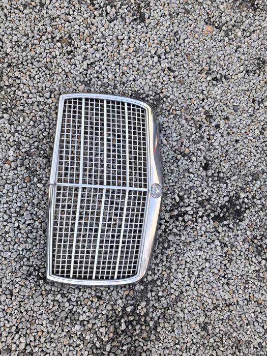Grill atrapa mercedes W114 coupe