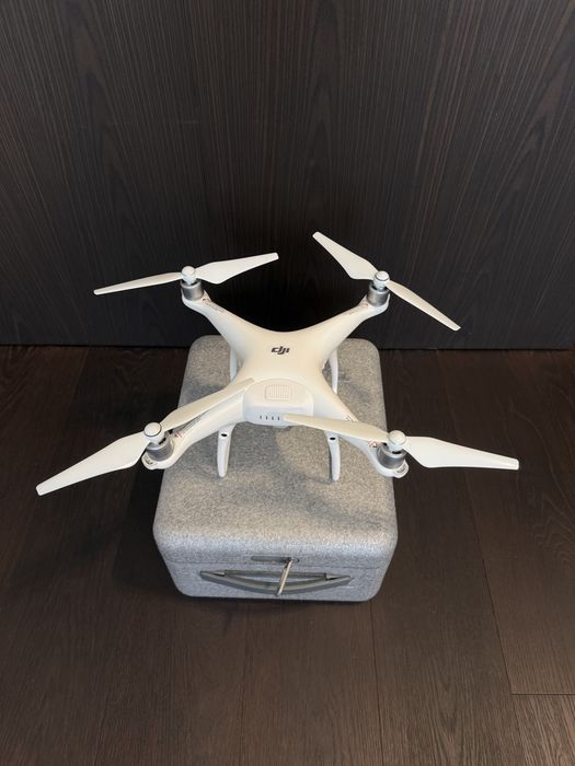 DJI Phantom 4 pro як новий