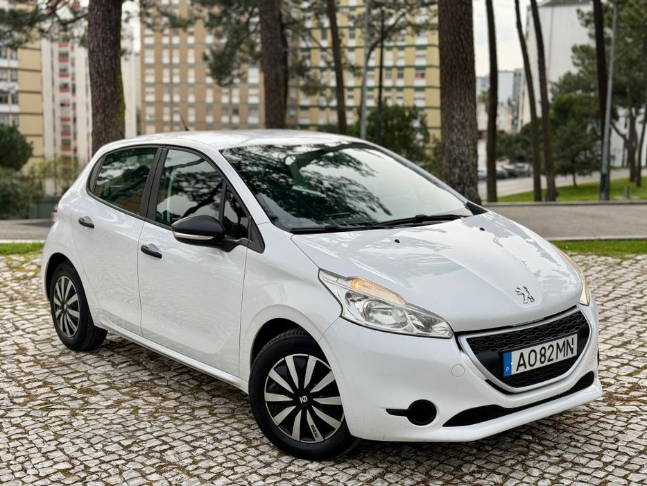 Peugeot 208 1.0 Gasolina Ano 2013 impecável