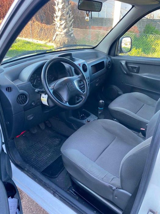 Topíssima Carrinha branca Citroen Berlingo