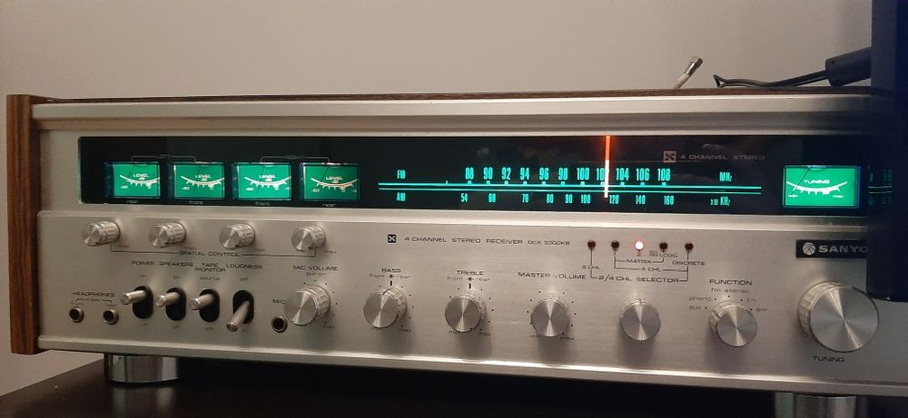 Wzmacniacz Sanyo DCX3300KB