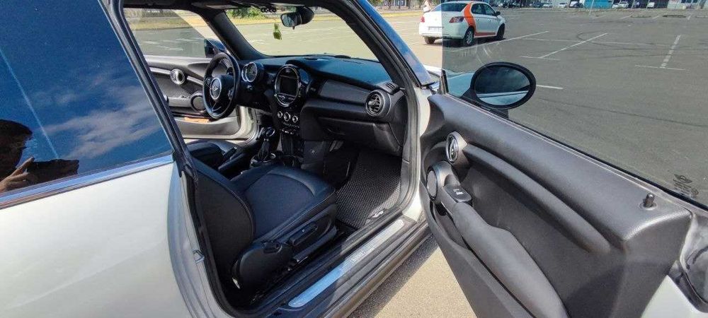 Продам Mini cooper F56 (2015) 49000 пробег