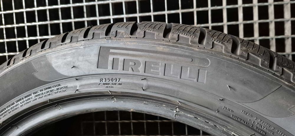 PIRELLI Winter SCORPION    285/40R20   104W.