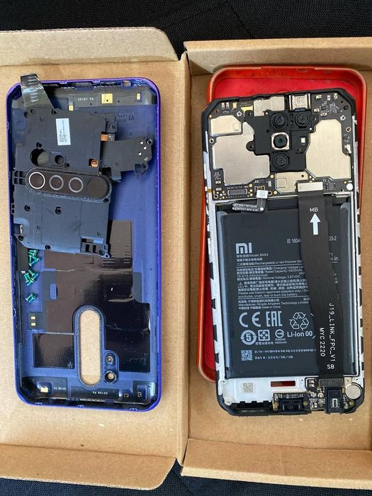 Розборка мобільних телефонів