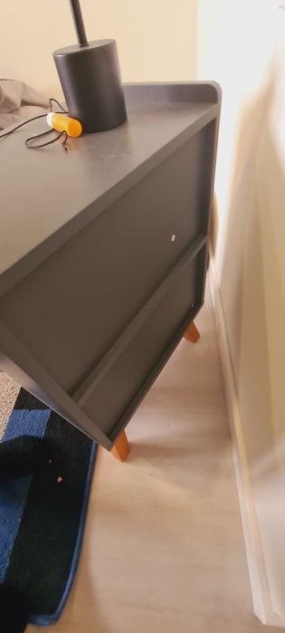 Cómodas + mesa de cabeceira