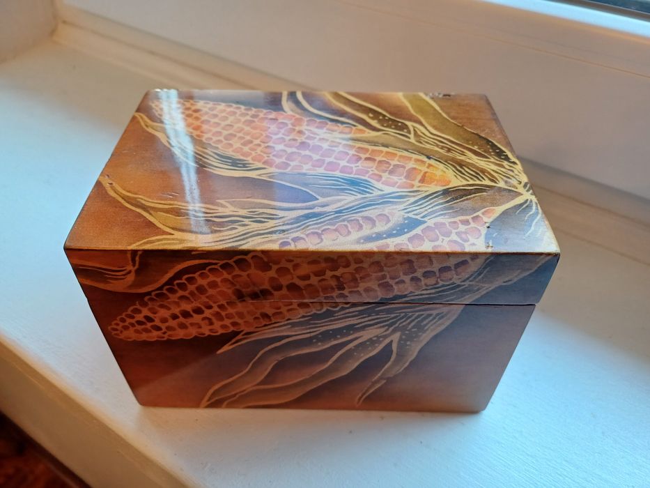 Drewniana szkatułka z Filipin