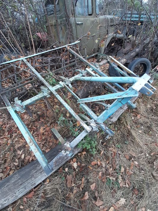 Трактор Т 25 з документами та інвентарем