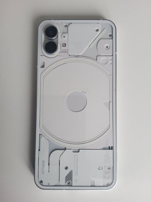 Смартфон Nothing Phone (1) 8/256 gb в ідеальному стані + 2 чохли