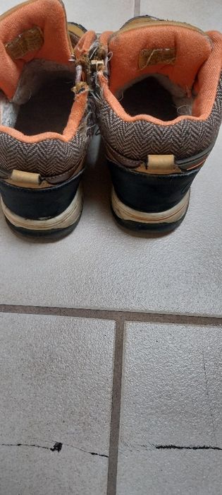 Buty ocieplane 10 zł.