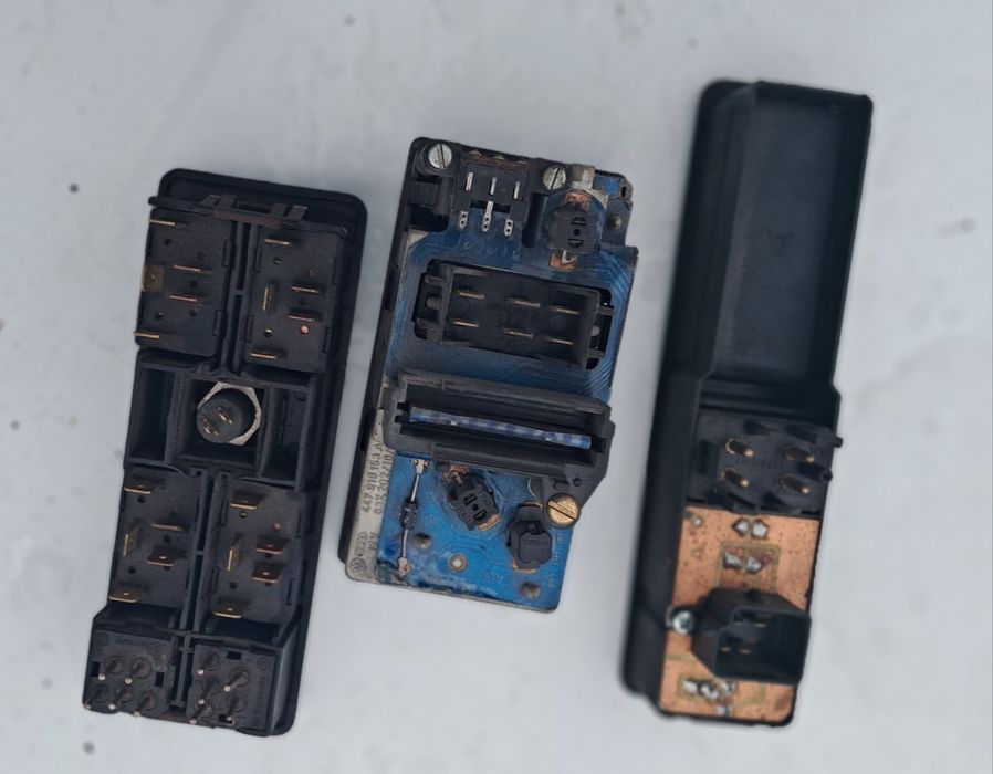 Komputer , przełączniki Audi 100 z lat 80