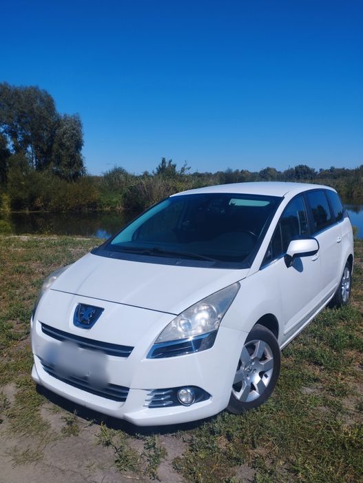 Продам Peugeot 5008 2010 р. у гарному стані