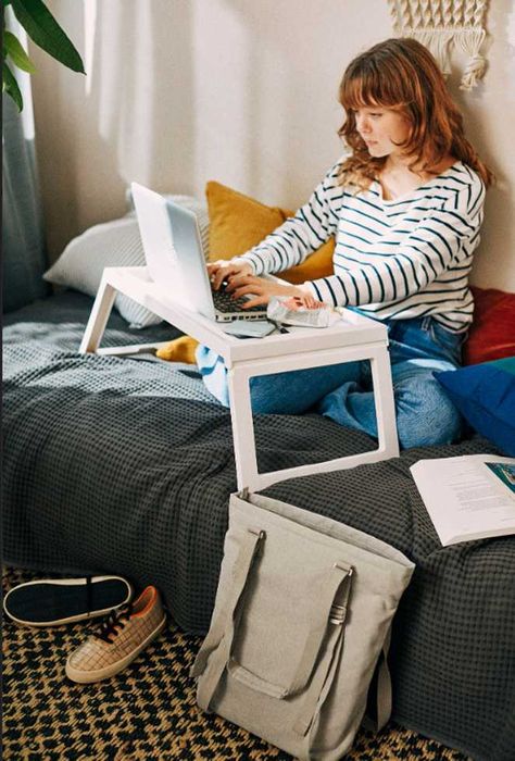 Компактний столик піднос для дивану Ікеа столик для планшета