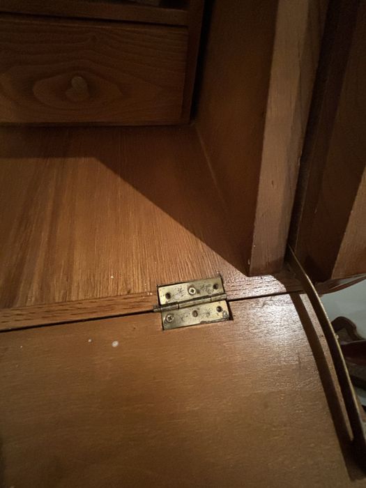 Móvel com secretária