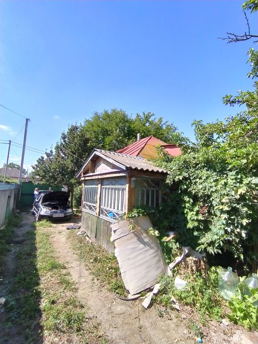 Продам власний будинок.Пів години від метро Лісова .