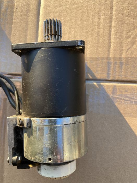Silnik prądu stałego 24 v 100W z regulacją