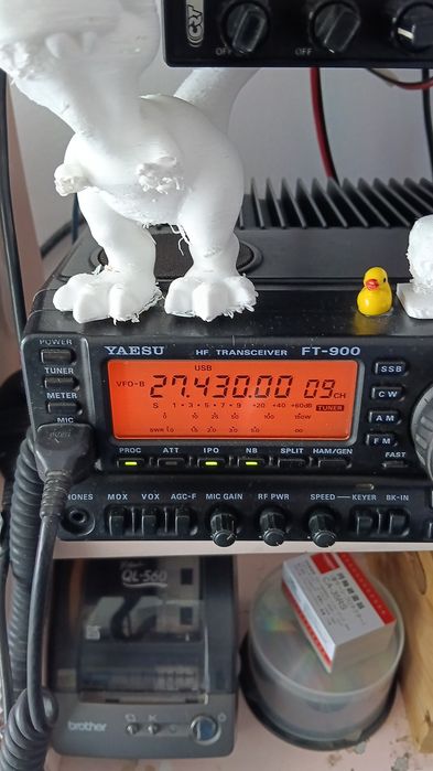 Rádio yaesu FT 900