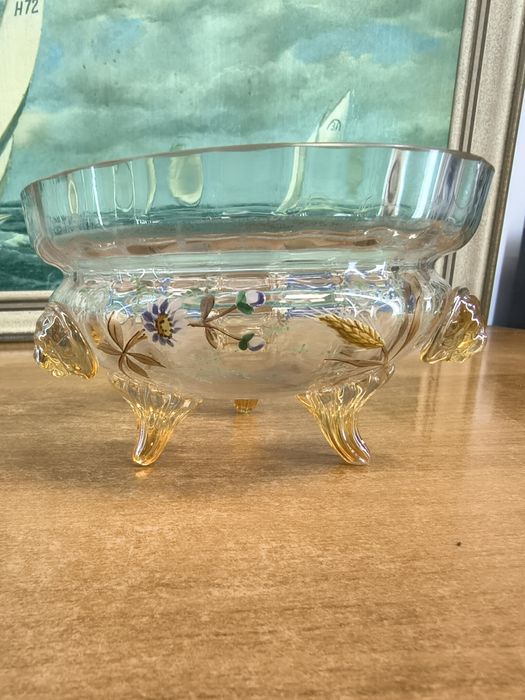 Dekoracyjna misa szklana na nożkach ręcznie zdobiona