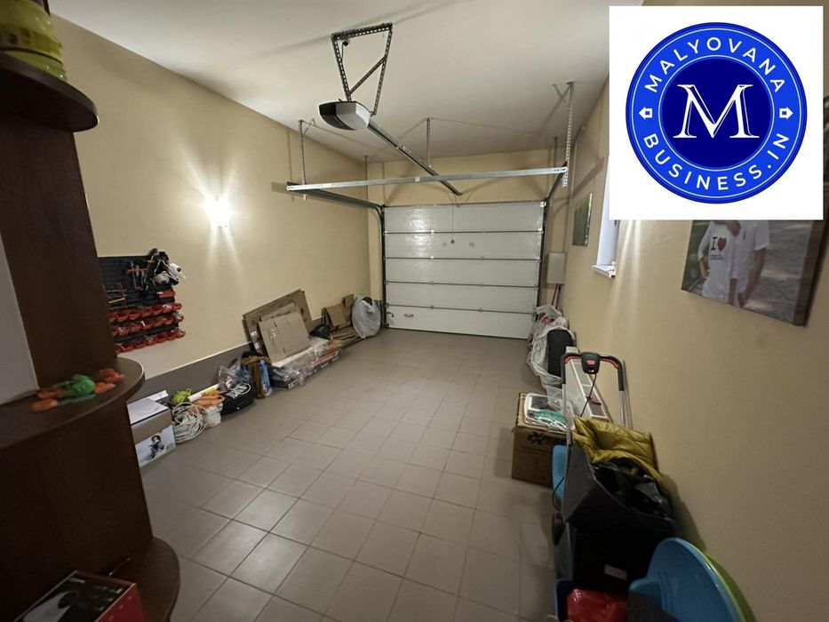 Совіньйон: 2 поверхи, 205 м², гараж, меблі, готовий до заселення!