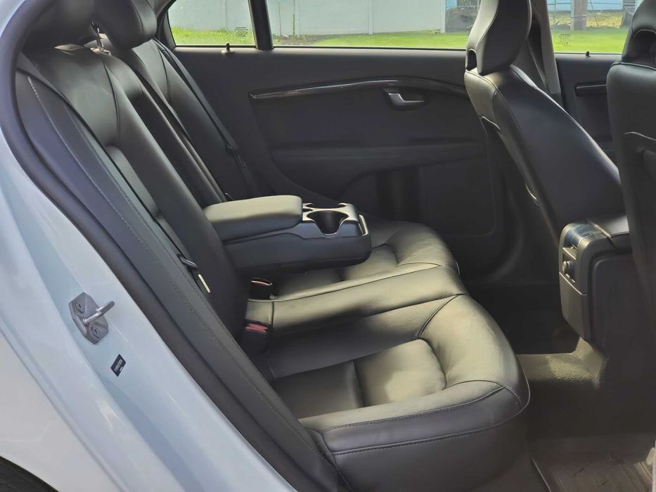 Volvo S80      2016