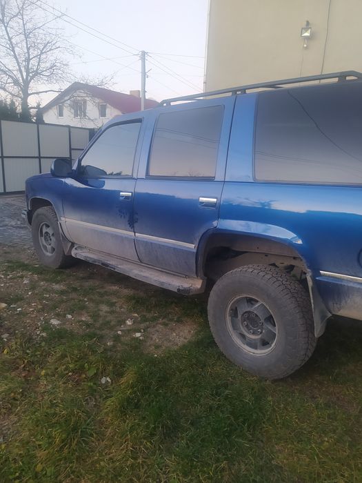 Продам GMC Yukon 5.7L