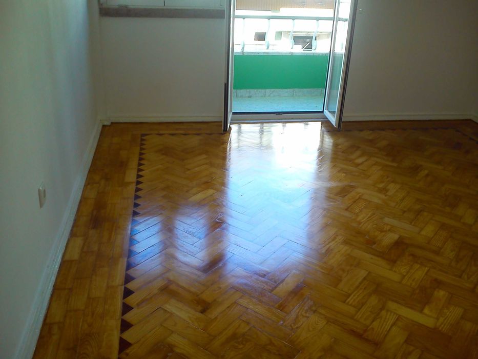 T2 arrendamento em Almada, centro sul