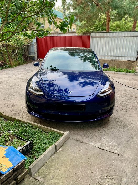 Продам Tesla model 3