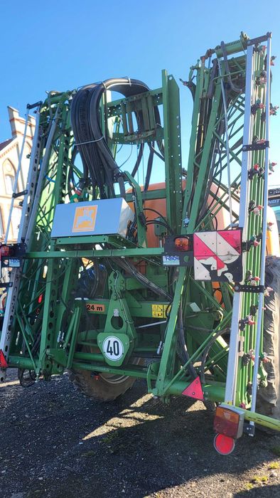 Opryskiwacz Amazone UG 3000 Nova
