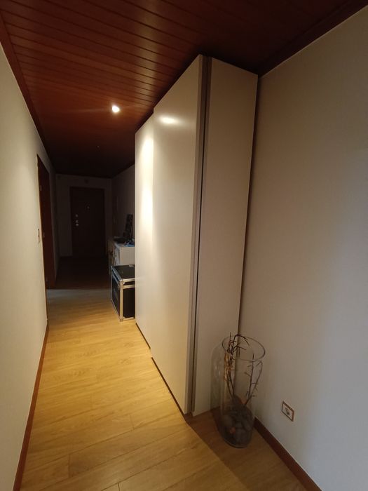 Roupeiro estreito  IKEA