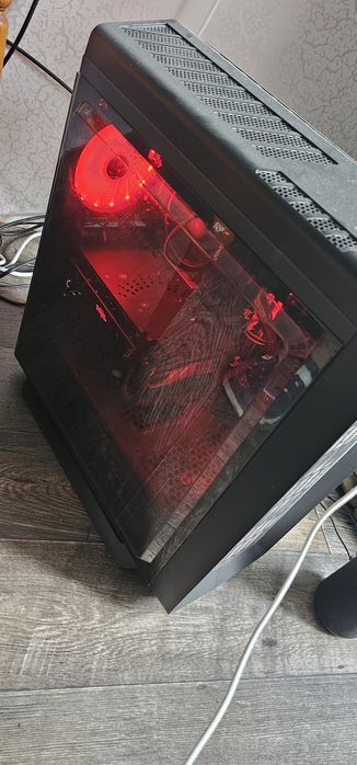 Персональний комп'ютер для роботи та ігор