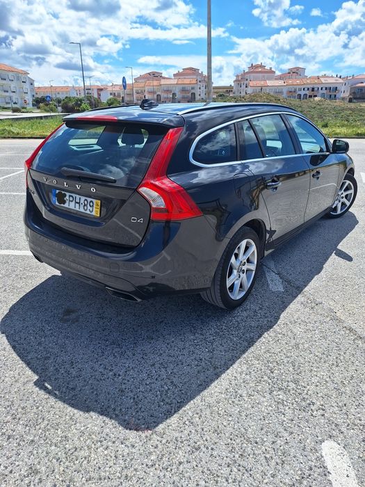 Volvo V60 D4 2.0d 181cv