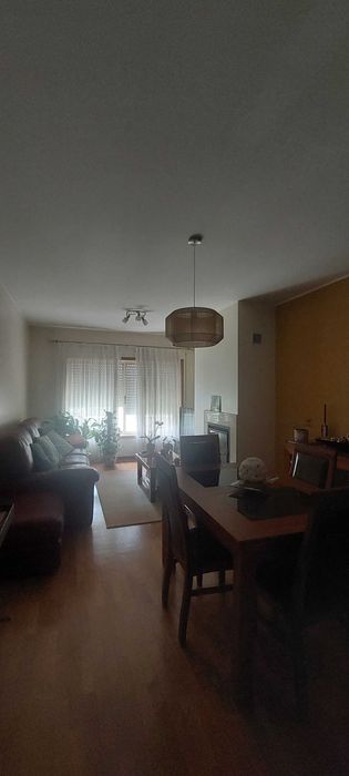 Apartamento T2 em Valadares