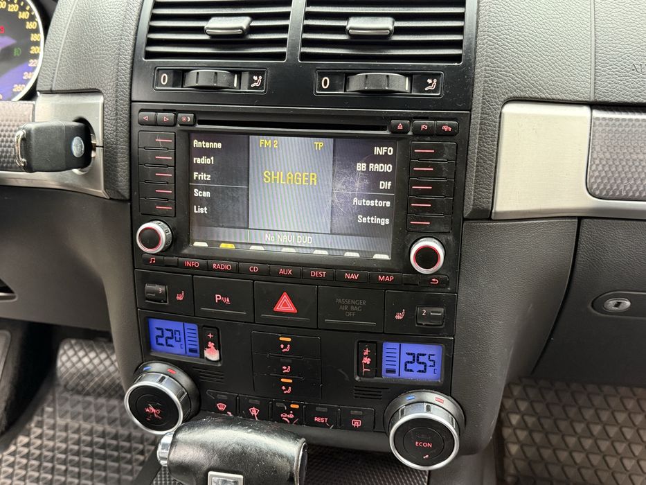 Продам Volkswagen Touareg 3.0 D