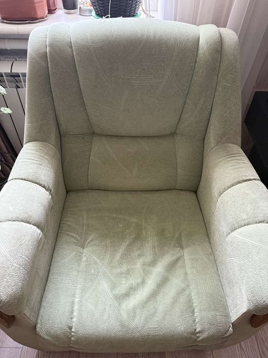 Продам кресло в гостиную