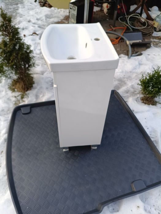 Szafka z umywalką 50/38/84