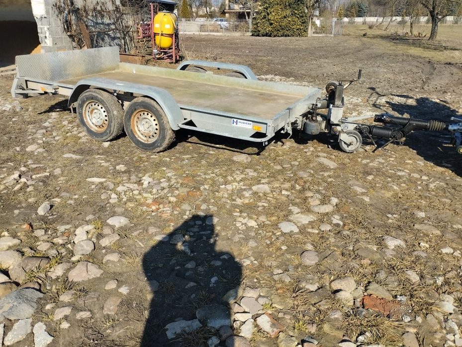 Laweta uchylna z hamulcem najazdowym