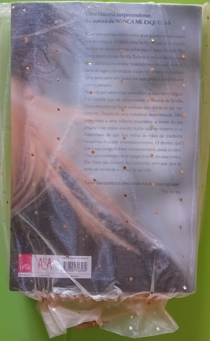 Procuro te  Lesley Pearse-Novo