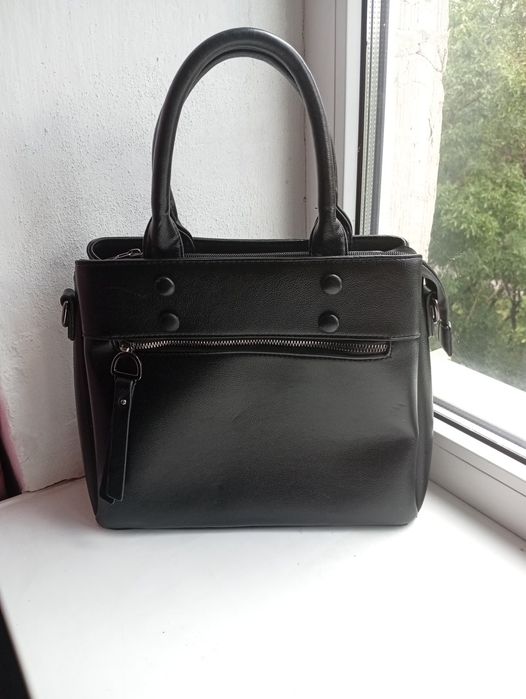 Кожаная сумка Givenchy
