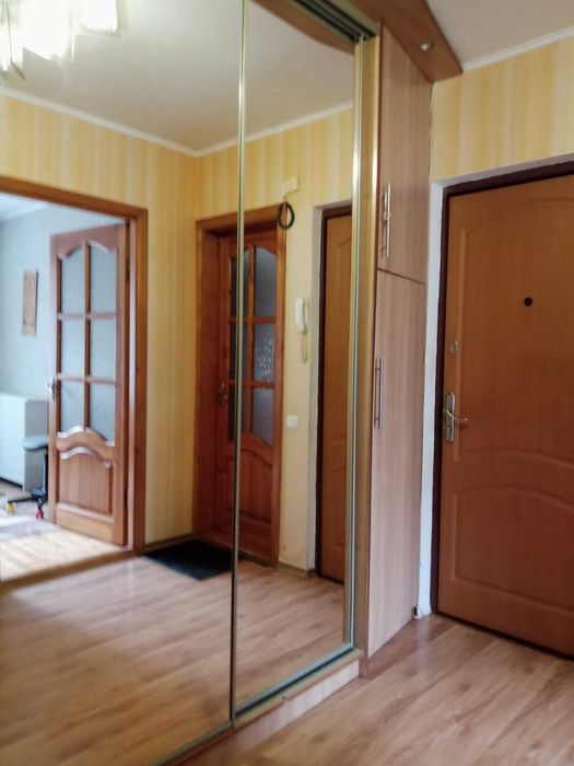 Здаються кімнати в 3-х кімн. кварт. 4000+. Р-н Урожай, мед університет